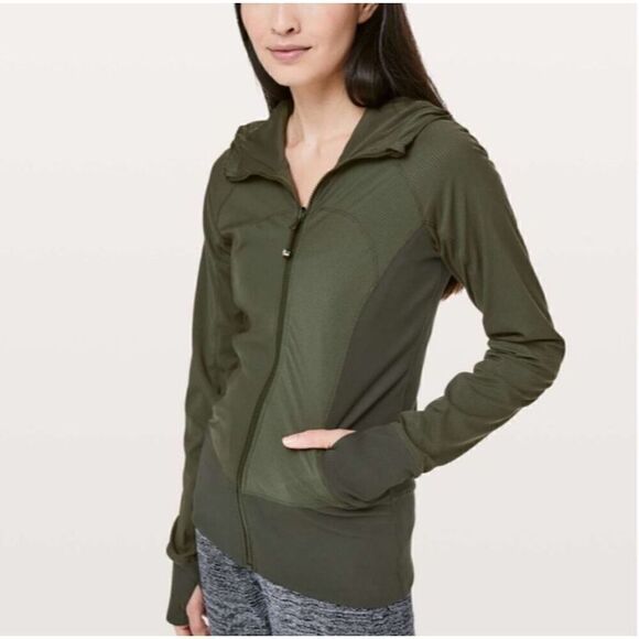 lululemon athletica Tops - Lululemon in flux lined dance studio jacket in gator green size 6